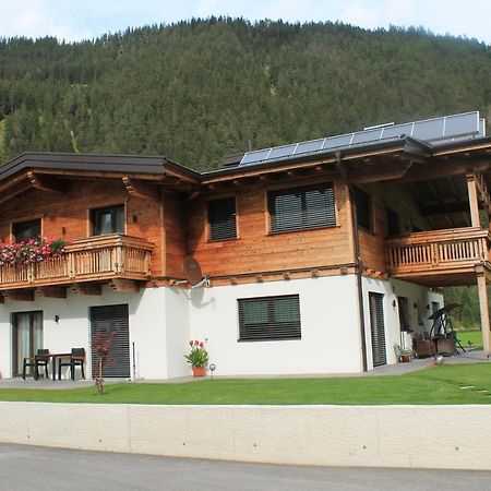Villa Alpin Holzgau Ngoại thất bức ảnh