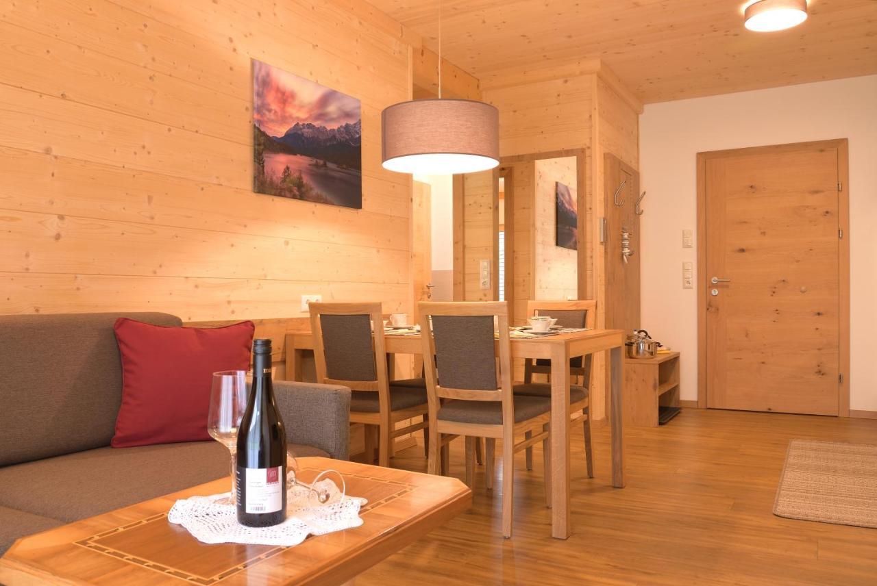 Villa Alpin Holzgau Ngoại thất bức ảnh