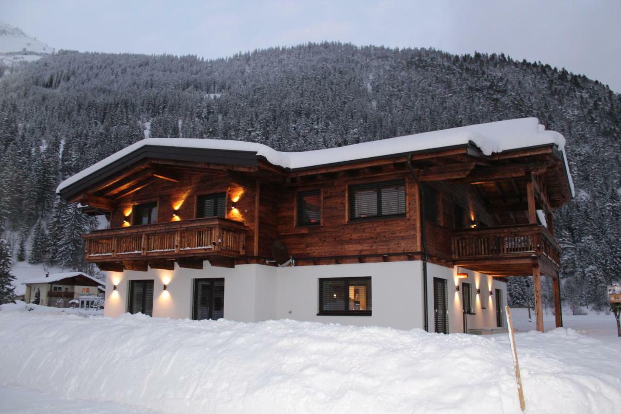 Villa Alpin Holzgau Ngoại thất bức ảnh